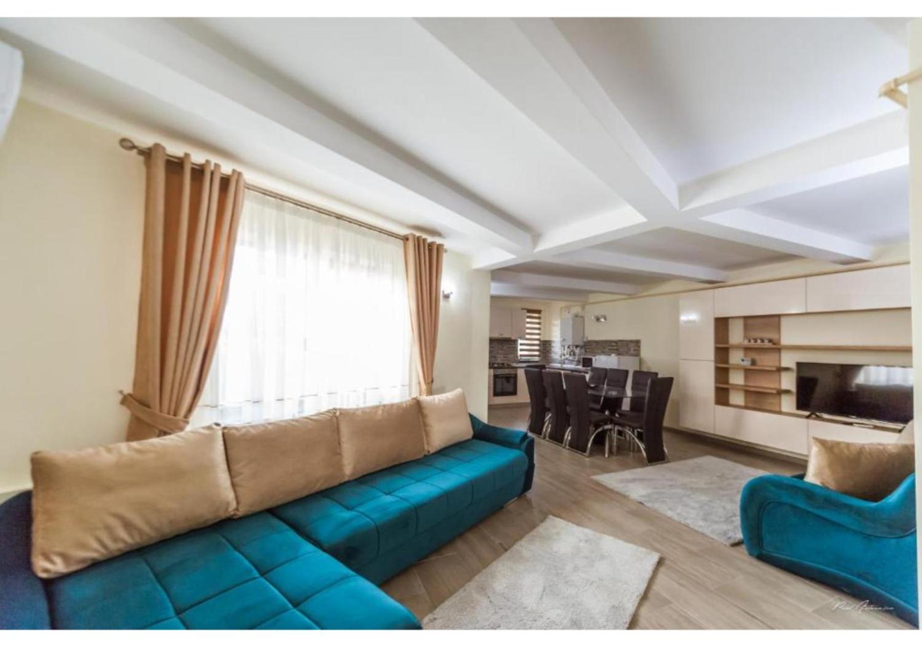פיטסטי Luxury Apartment מראה חיצוני תמונה